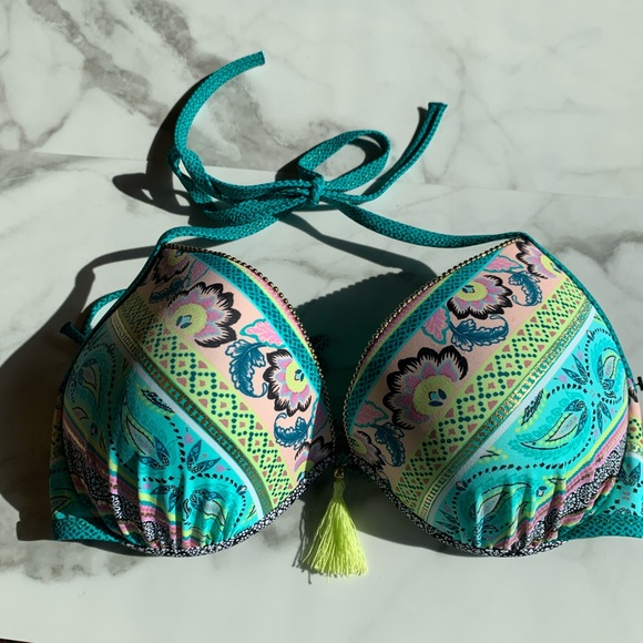 Shade & Shore Bikini Top - Picture 2 of 9